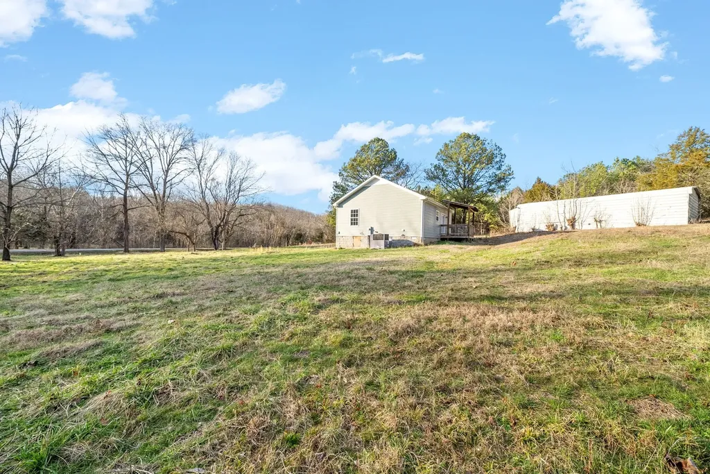 3857 Budds Creek Road Palmyra TN 37142