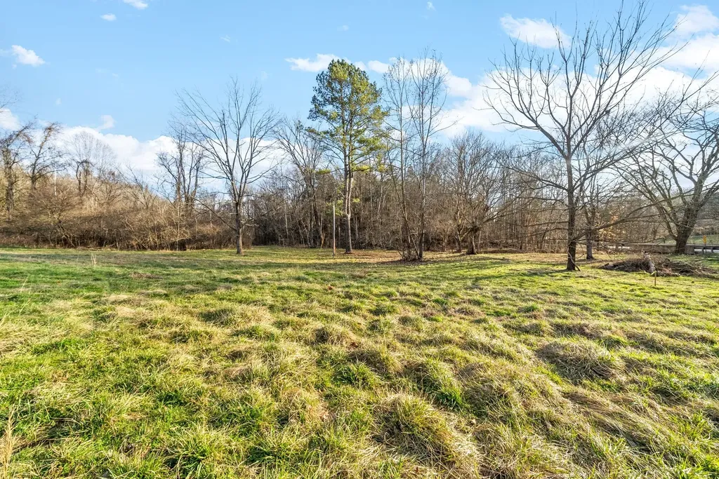 3857 Budds Creek Road Palmyra TN 37142