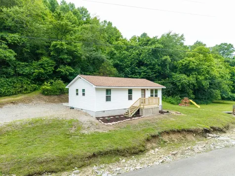 1784 Hurricane Creek Road Woodbury TN 37190