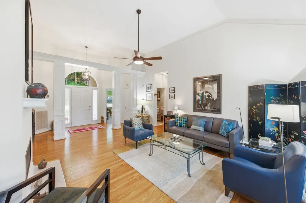 105 Stoneway Close Nashville TN 37209