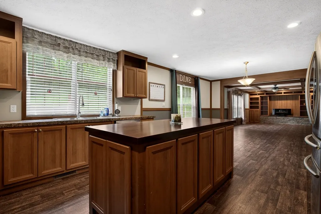 130 E Main Street Dowelltown TN 37059