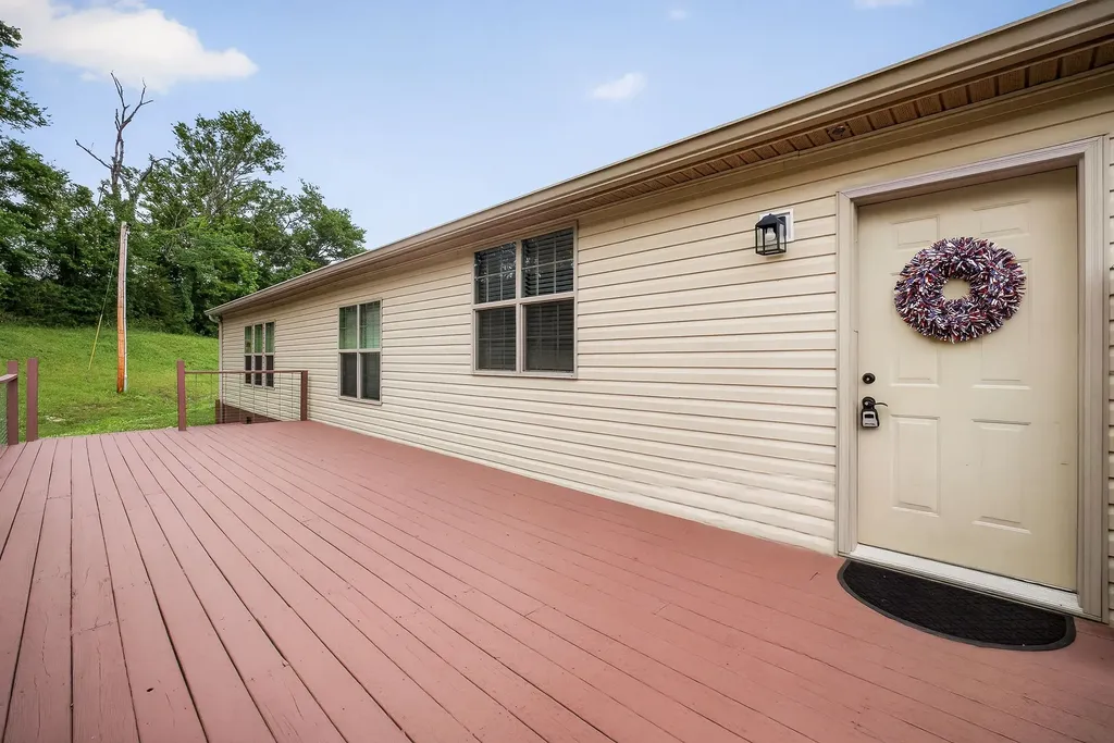 130 E Main Street Dowelltown TN 37059