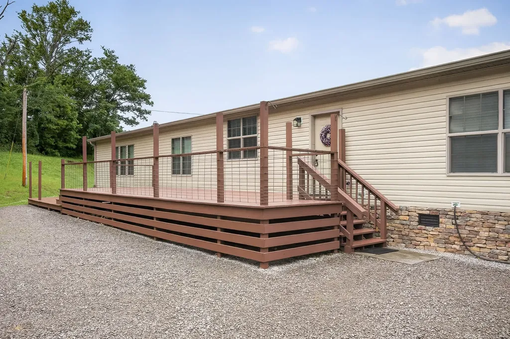 130 E Main Street Dowelltown TN 37059