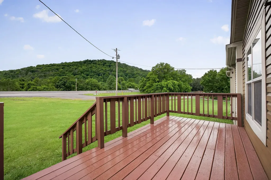 130 E Main Street Dowelltown TN 37059