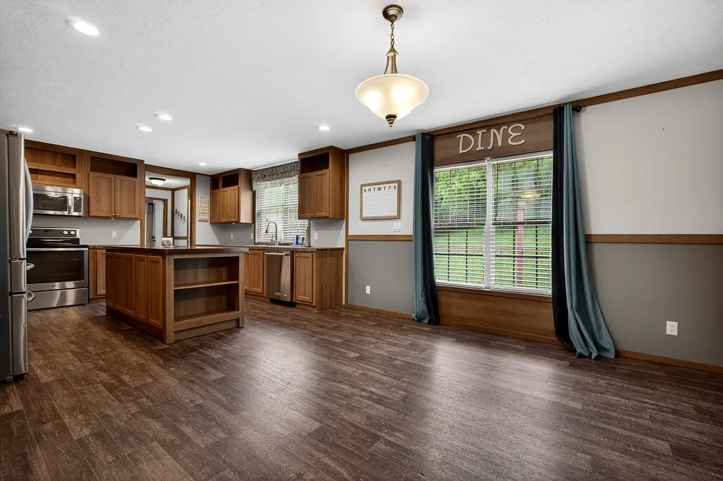 130 E Main Street Dowelltown TN 37059