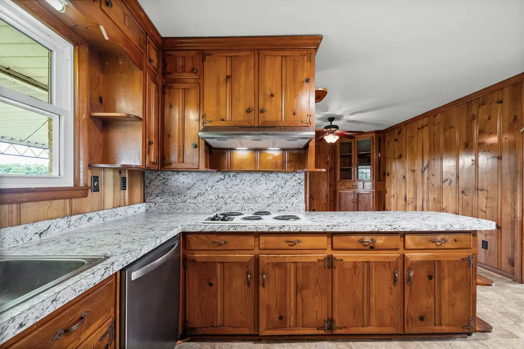 3561 Pickering Road Adams TN 37010