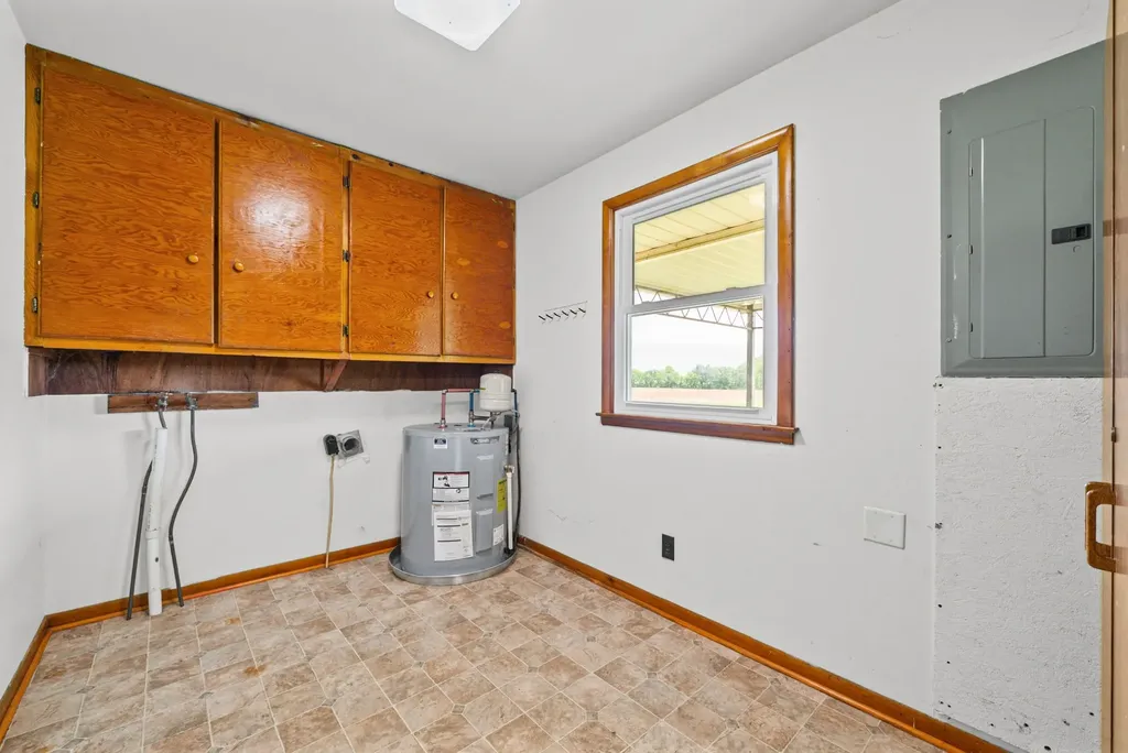 3561 Pickering Road Adams TN 37010