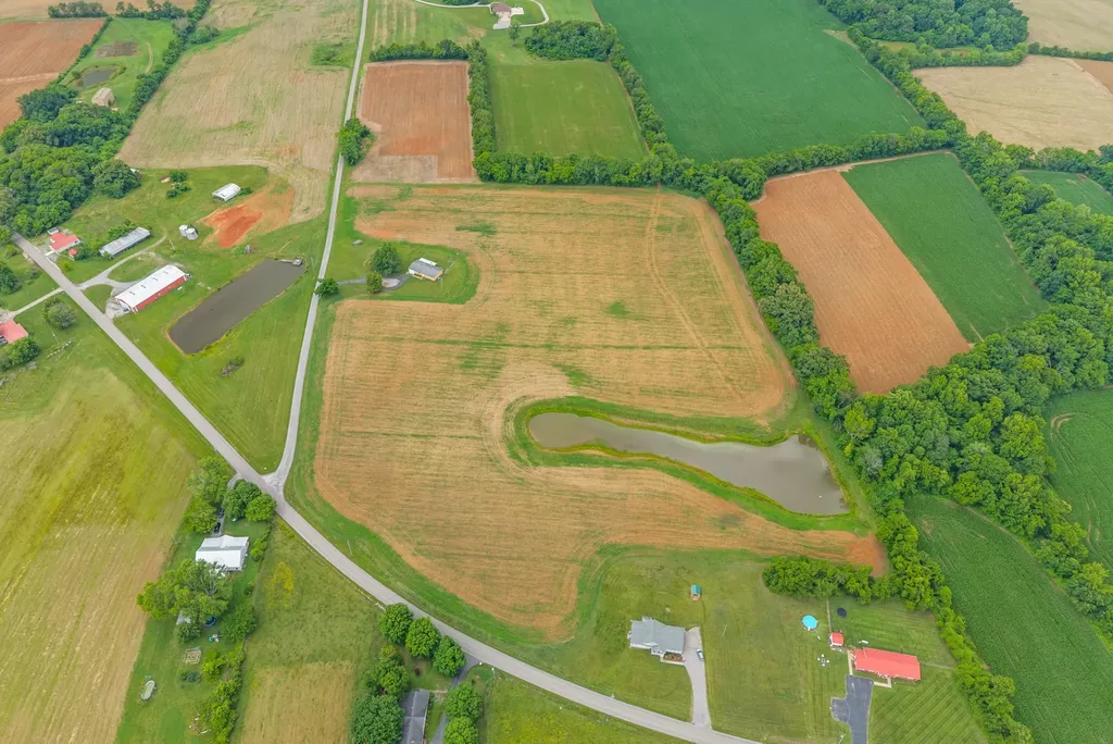 3561 Pickering Road Adams TN 37010