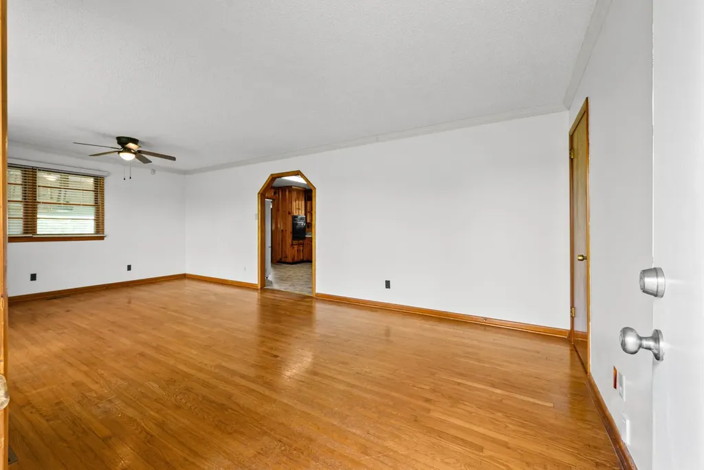 3561 Pickering Road Adams TN 37010