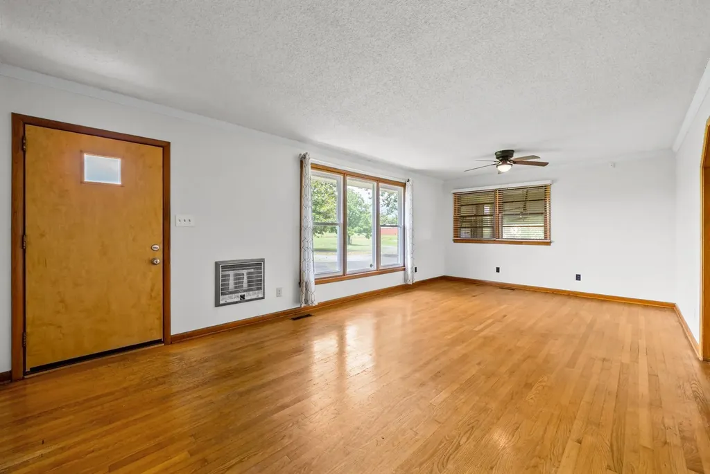 3561 Pickering Road Adams TN 37010