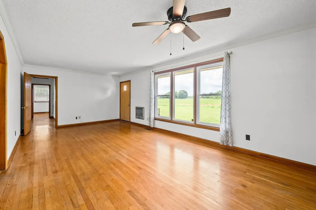 3561 Pickering Road Adams TN 37010