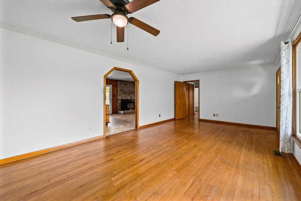 3561 Pickering Road Adams TN 37010