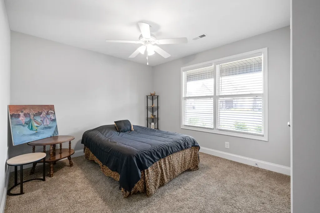 1042 Creek Way Clarksville TN 37042