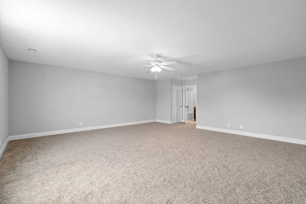1042 Creek Way Clarksville TN 37042
