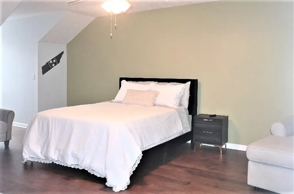 2120 Lebanon Pike Nashville TN 37210