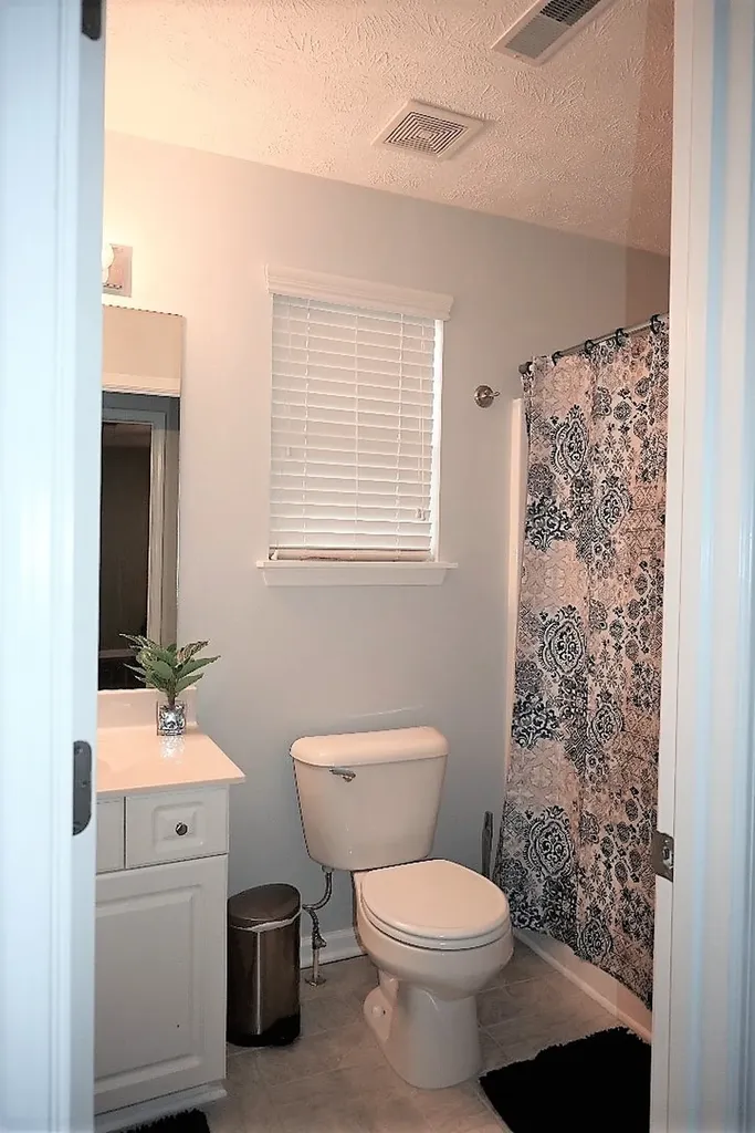 2120 Lebanon Pike Nashville TN 37210
