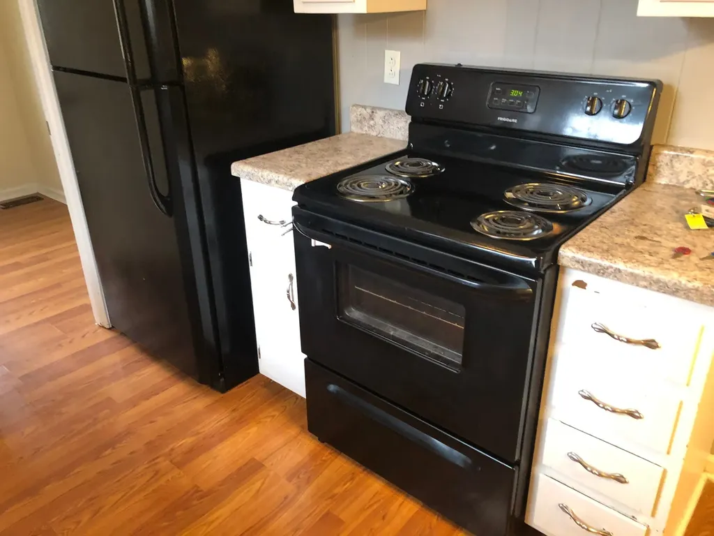 225 Old Hopkinsville Highway Clarksville TN 37042