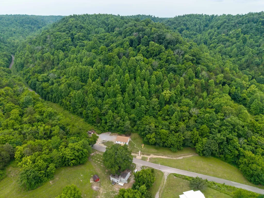1771 Hurricane Creek Road Woodbury TN 37190