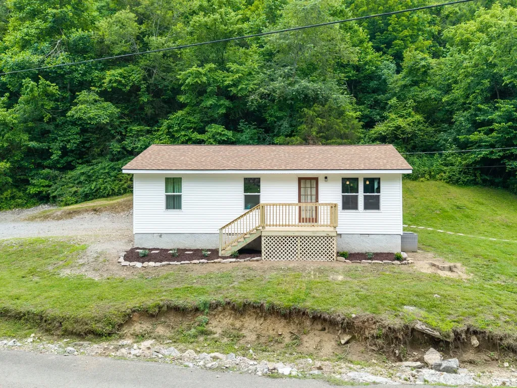 1771 Hurricane Creek Road Woodbury TN 37190