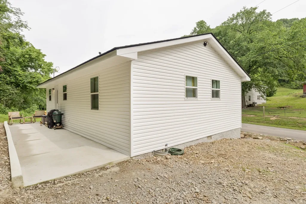1771 Hurricane Creek Road Woodbury TN 37190