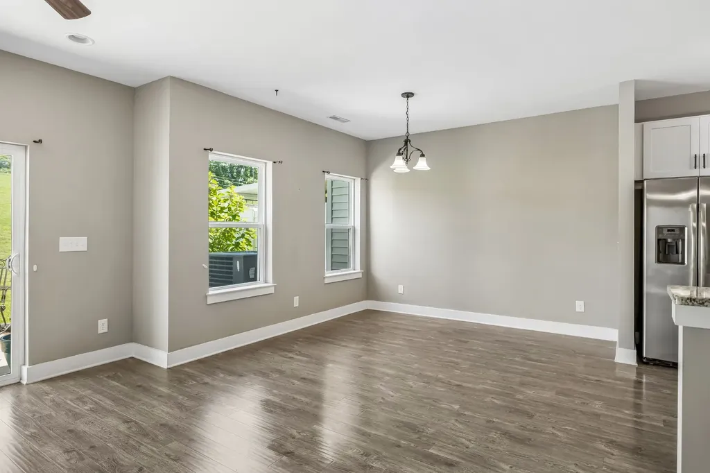 2217 Drone Way Columbia TN 38401
