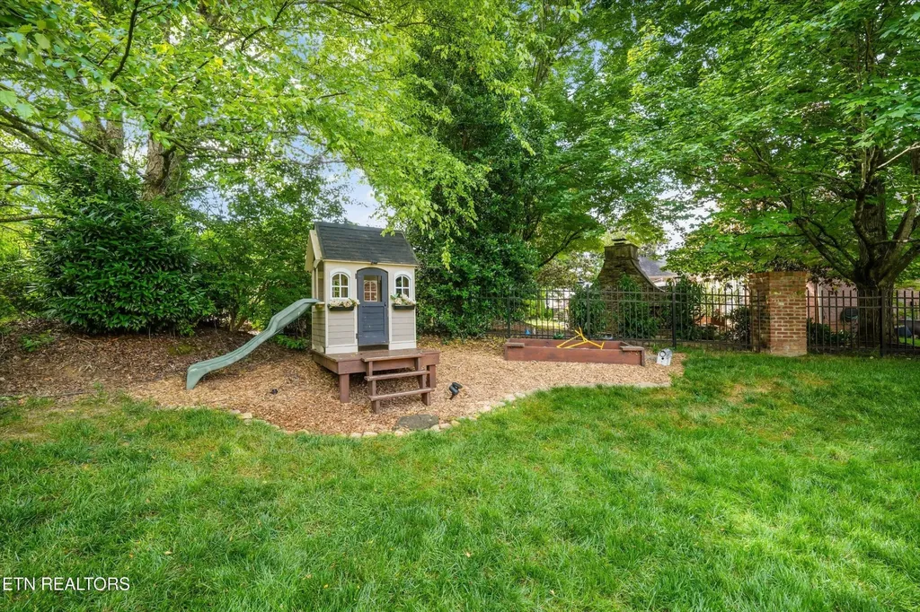 12304 Amberset Drive Knoxville TN 37922