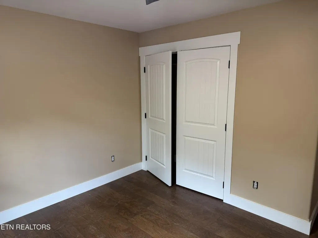 717 Oneida Lane Crossville TN 38572