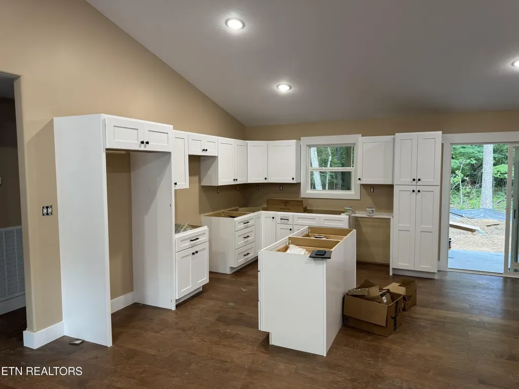 717 Oneida Lane Crossville TN 38572