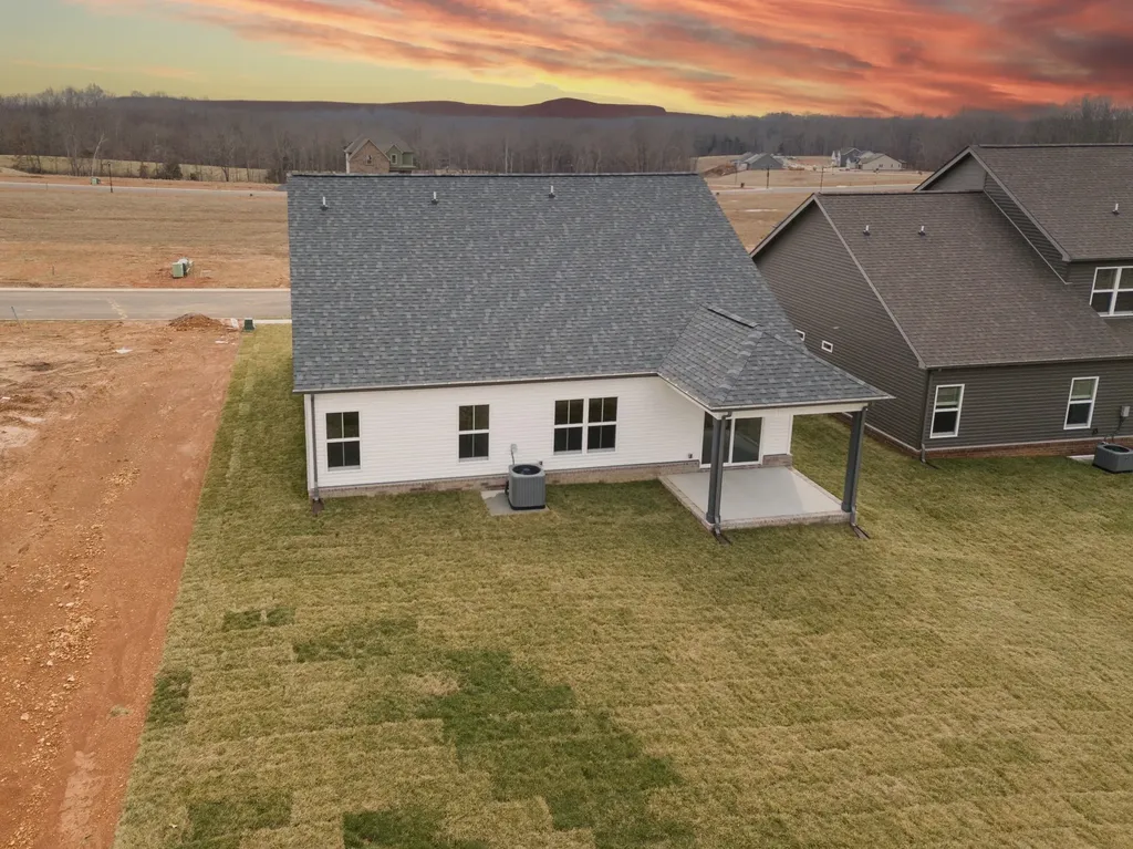 18 Miller Farm Clarksville TN 37043