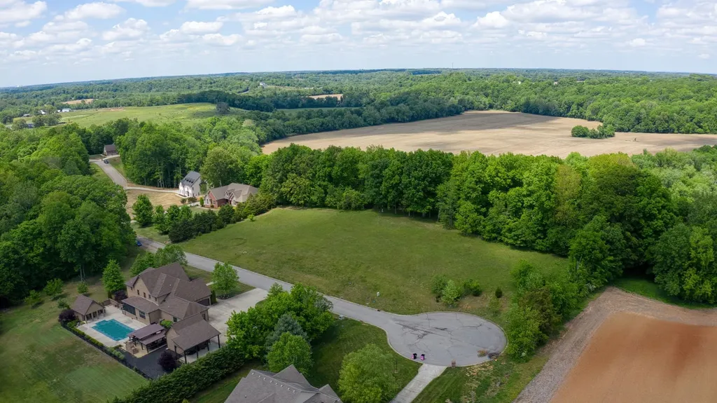 22 Port Royal Estate Adams TN 37010