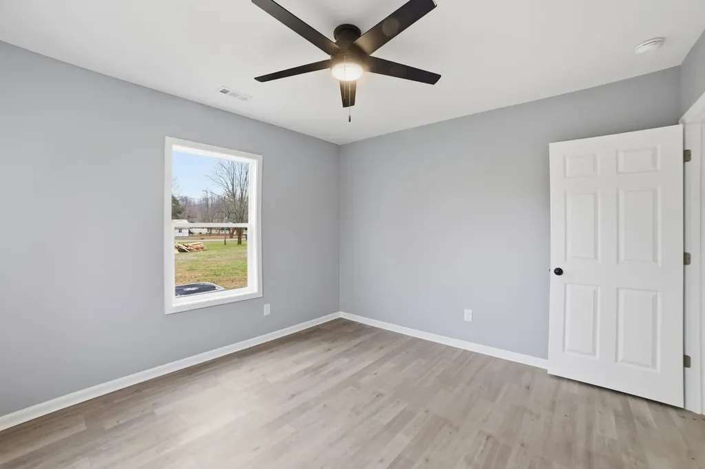 104 Fairground Drive Waverly TN 37185