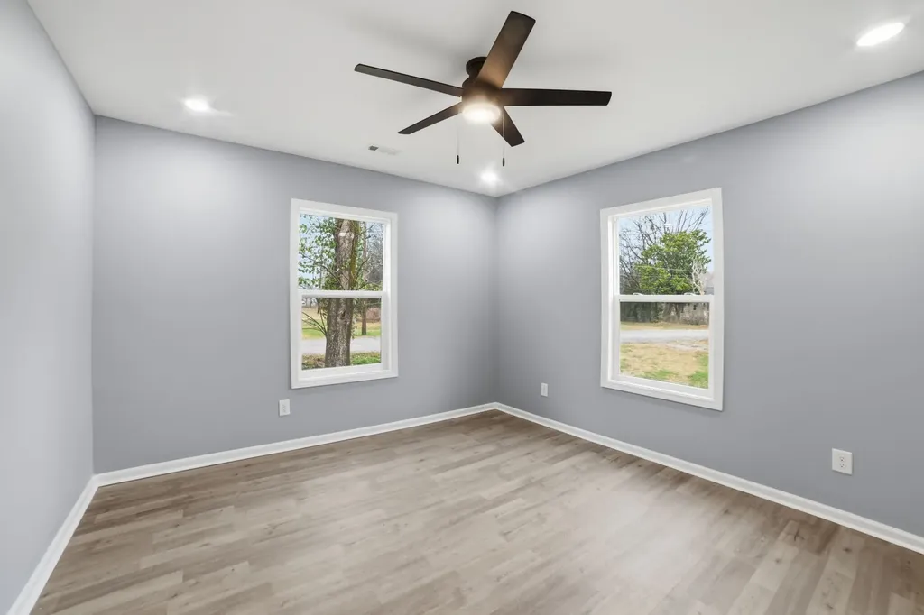 104 Fairground Drive Waverly TN 37185