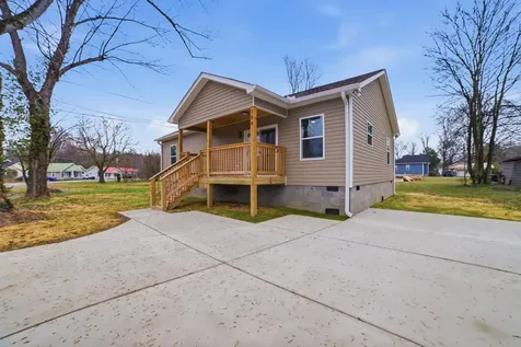 104 Fairground Drive Waverly TN 37185