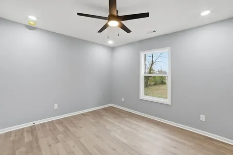 104 Fairground Drive Waverly TN 37185