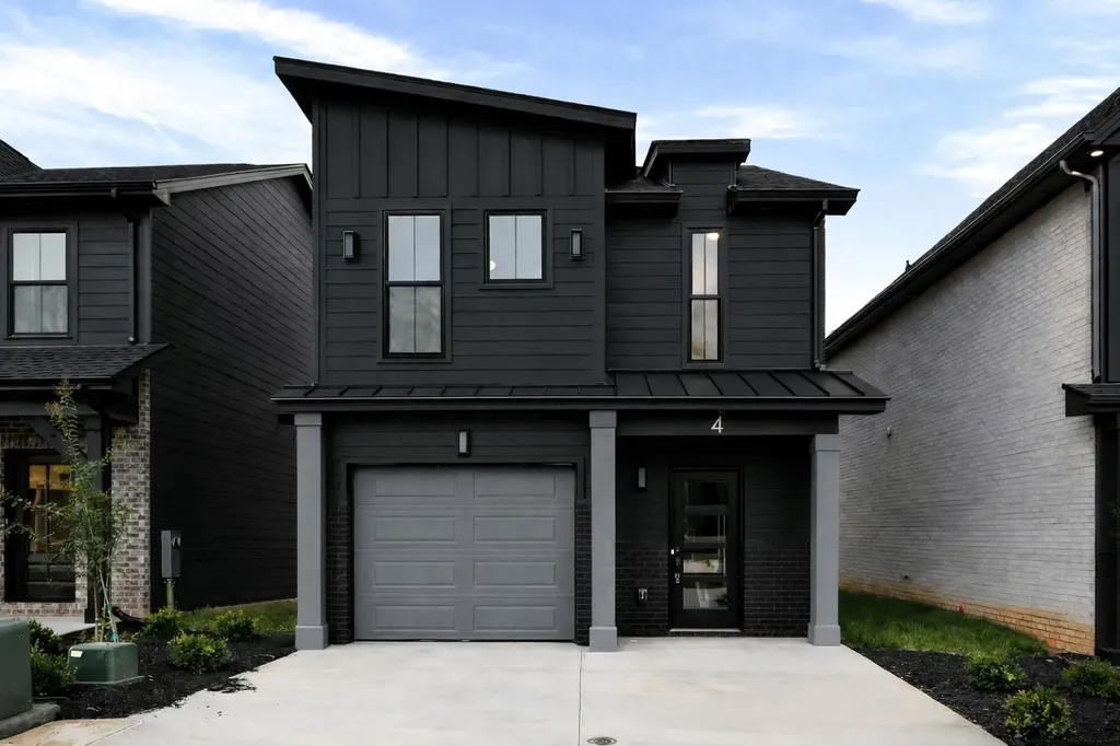 Clarksville TN, 14 Holland Park West