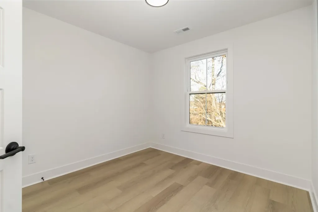 14 Holland Park West Clarksville TN 37043
