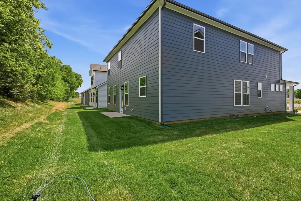 332 Black Bear Drive Mount Pleasant TN 38474