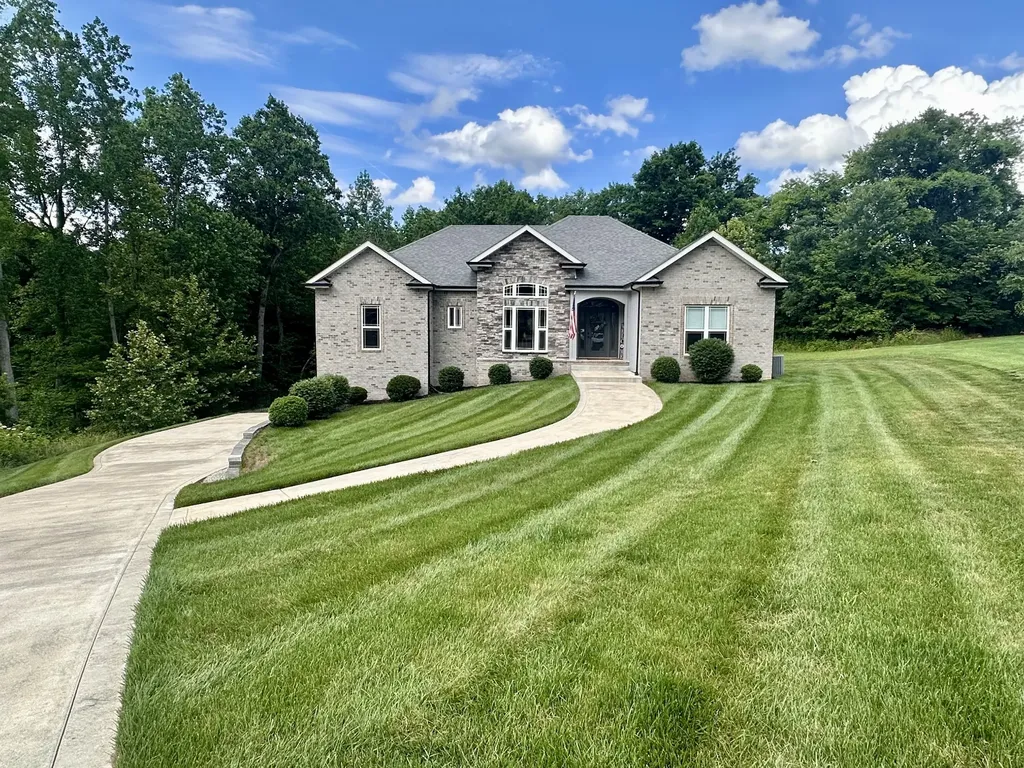 1035 S Ridge Trail Clarksville TN 37043