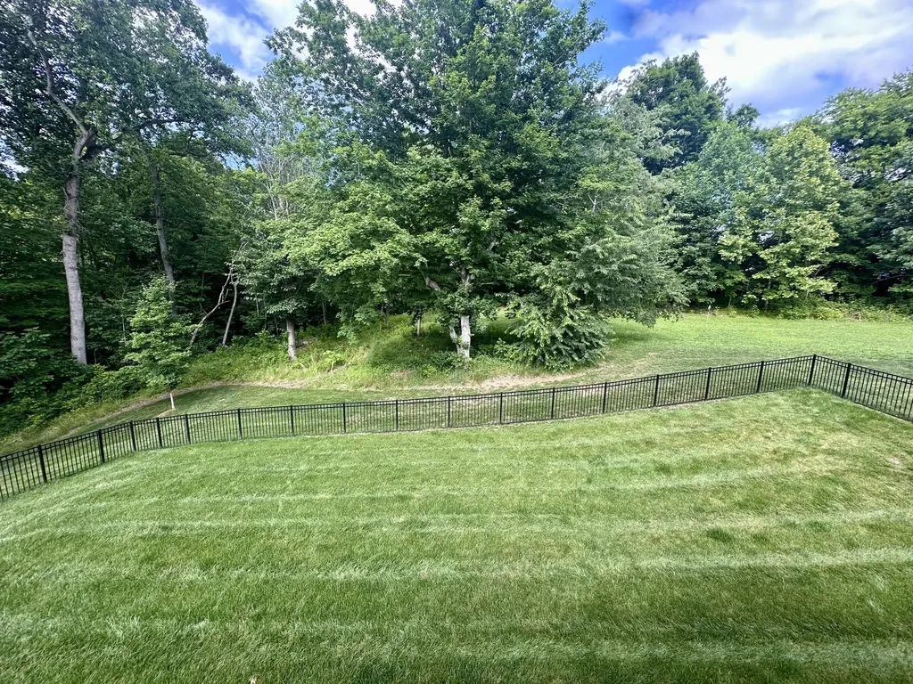 1035 S Ridge Trail Clarksville TN 37043