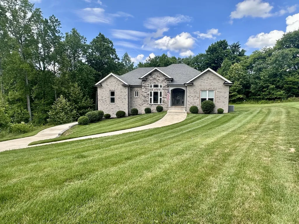 1035 S Ridge Trail Clarksville TN 37043