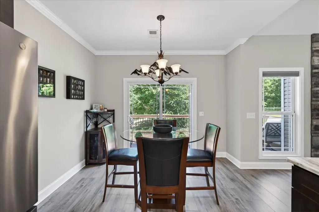 1035 S Ridge Trail Clarksville TN 37043