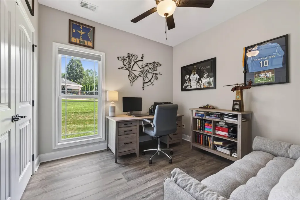 1035 S Ridge Trail Clarksville TN 37043