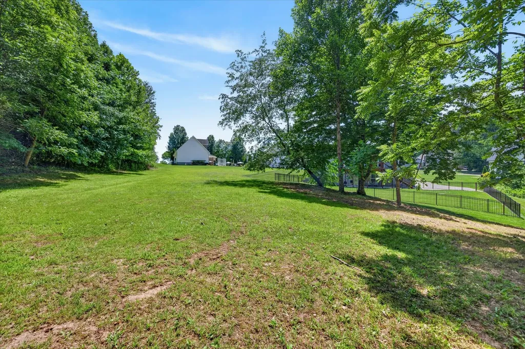 1035 S Ridge Trail Clarksville TN 37043