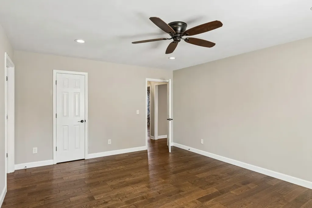 16 Delana Avenue Lawrenceburg TN 38464