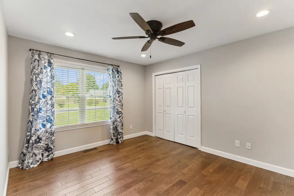 16 Delana Avenue Lawrenceburg TN 38464