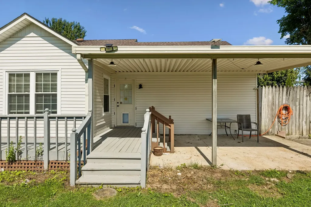 16 Delana Avenue Lawrenceburg TN 38464