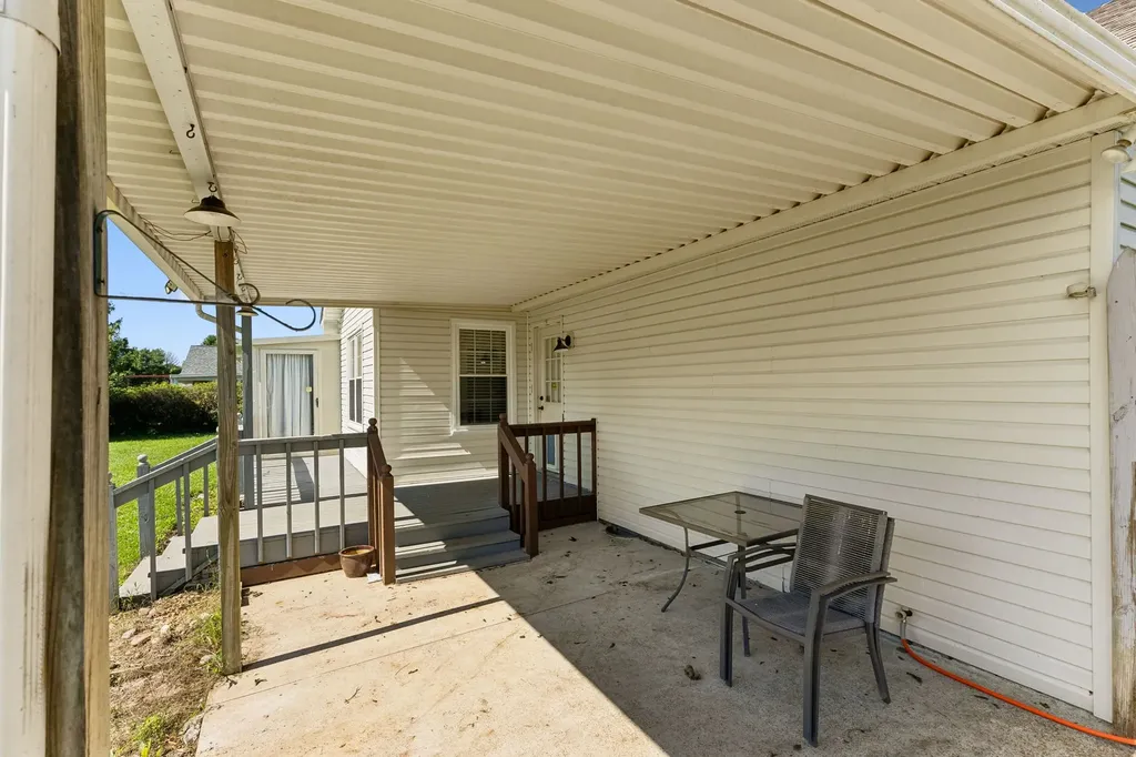 16 Delana Avenue Lawrenceburg TN 38464