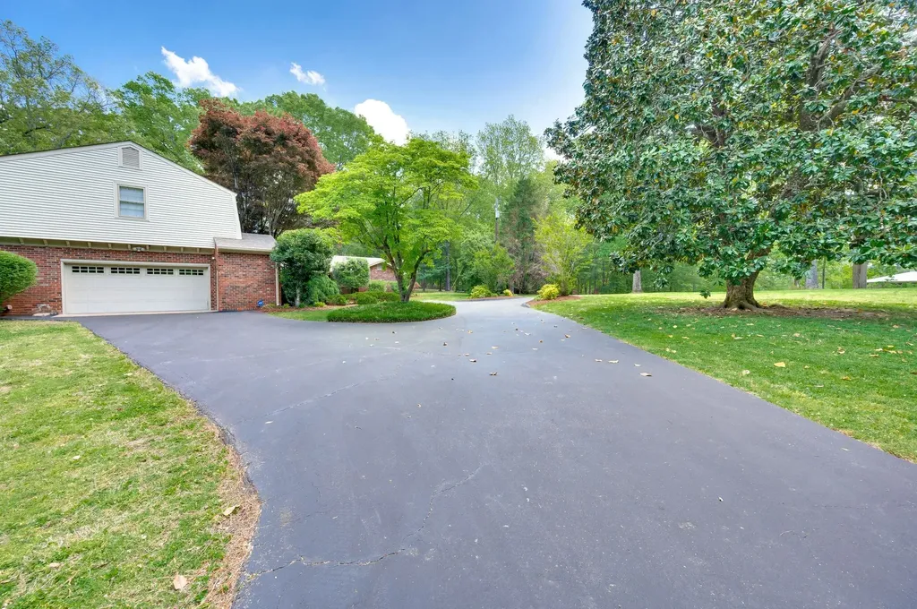 414 Bellwood Drive Dickson TN 37055
