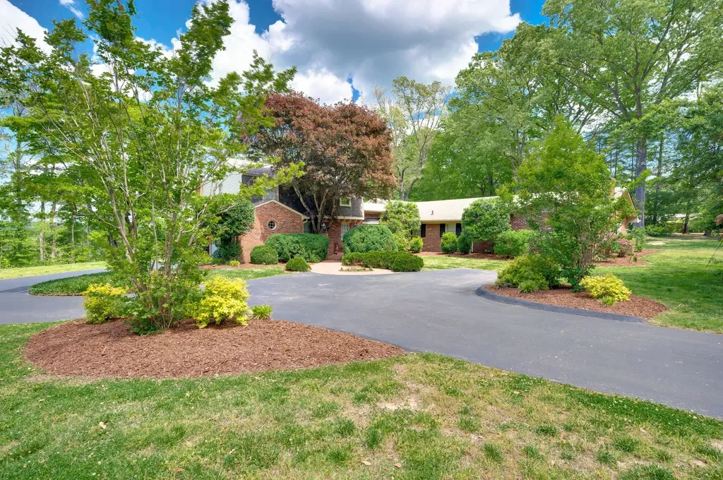 414 Bellwood Drive Dickson TN 37055