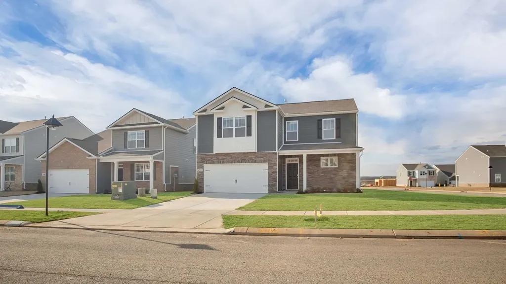 1742 Savannah Pass Lewisburg TN 37091